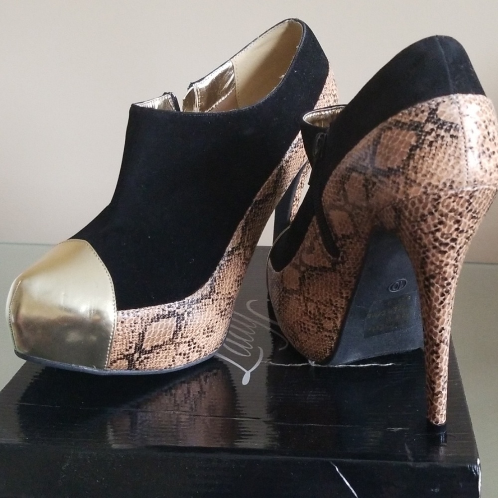 Brand Snakeprint Gold New Booties Size 10